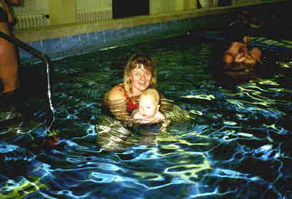 Das erste Mal beim Babyschwimmen